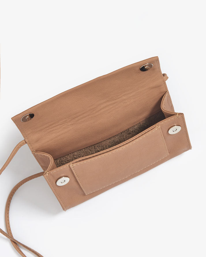 
                  
                    Cargar imagen en el visor de la galería, LOLITA CAMEL
                  
                