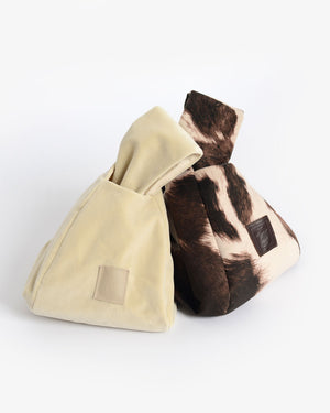 
                  
                    Cargar imagen en el visor de la galería, TOKIO TERCIOPELO CAMEL
                  
                