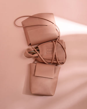 
                  
                    Cargar imagen en el visor de la galería, OLIVIA BLUSH
                  
                