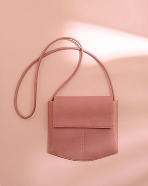 
                  
                    Cargar imagen en el visor de la galería, OLIVIA BLUSH
                  
                