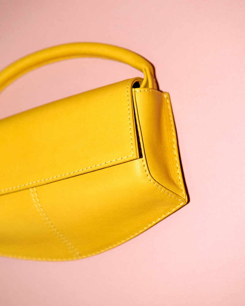 
                  
                    Cargar imagen en el visor de la galería, CÉCILE YELLOW
                  
                